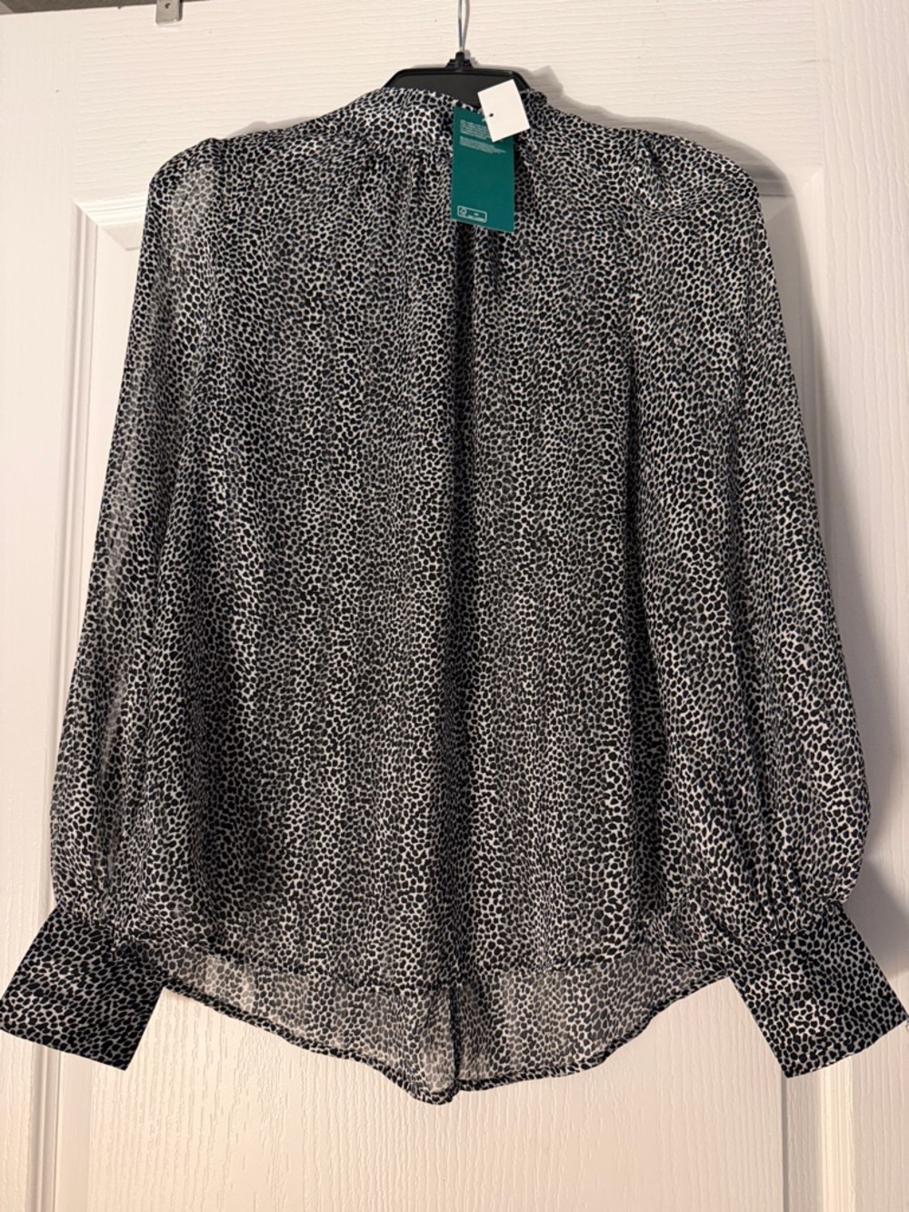 New H&M Black and White Dotted Long-Sleeve Blouse Sz Xs.